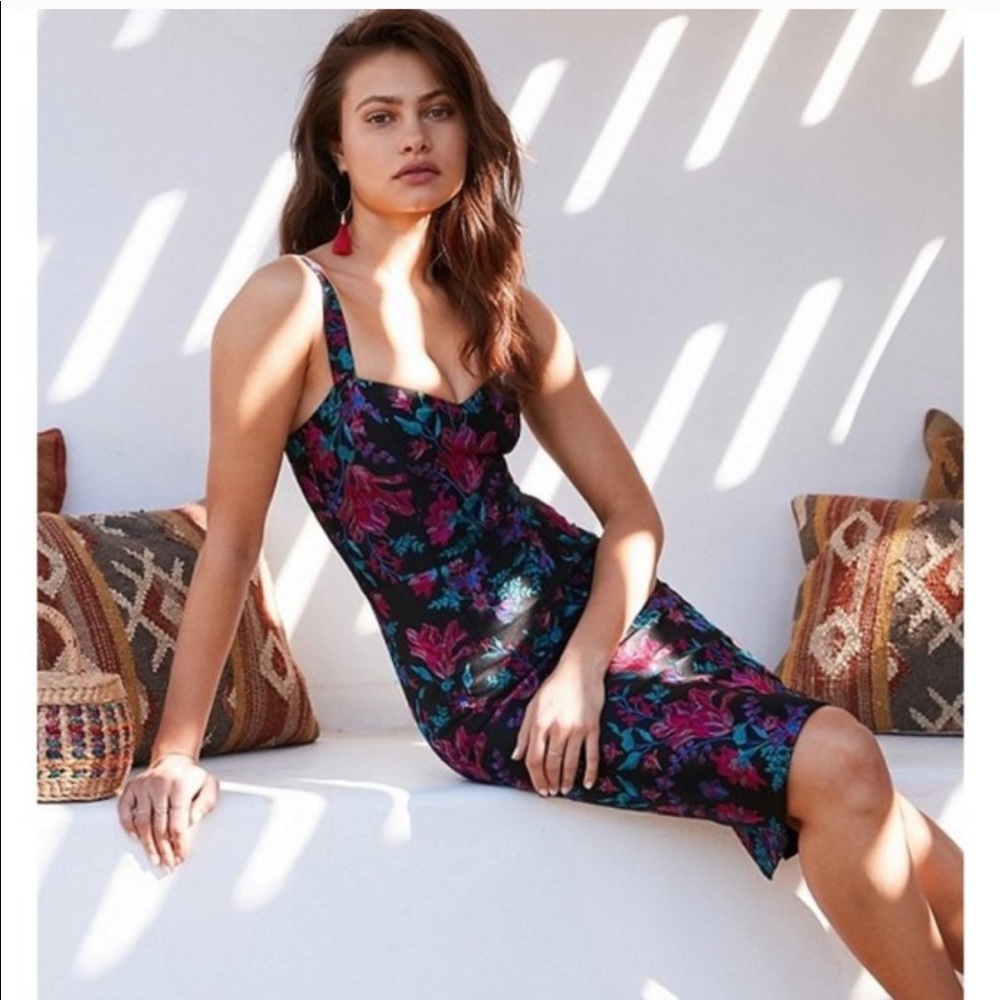 Dress the Population Jaida Midi Dress